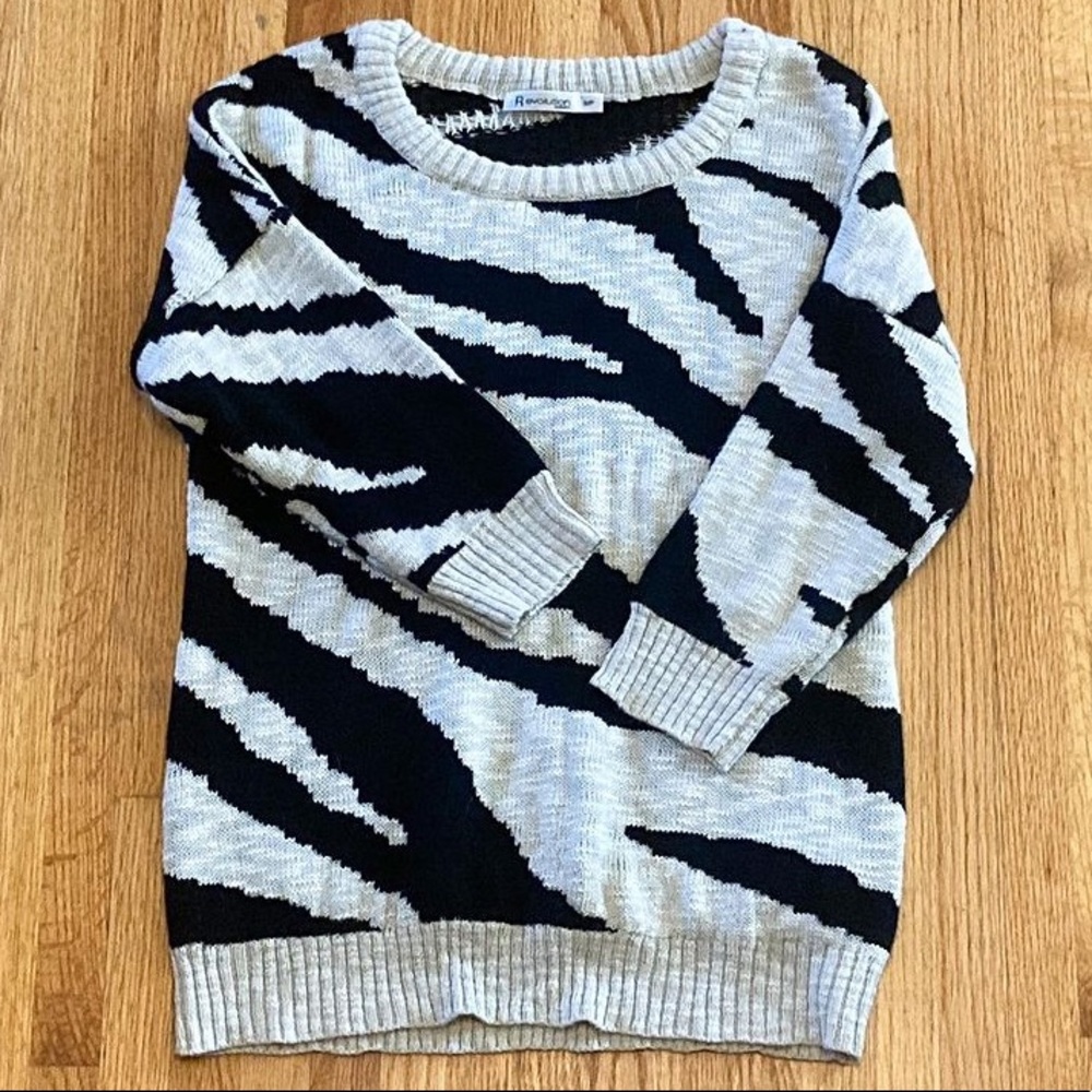 Revolution by Ricki’s sweater 3/4 length sleeve